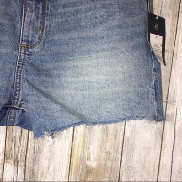 NWT Universal Thread High Rise Vintage Stretch Shorts - Picture 2 of 6